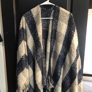 Francesca’s Plaid Wrap